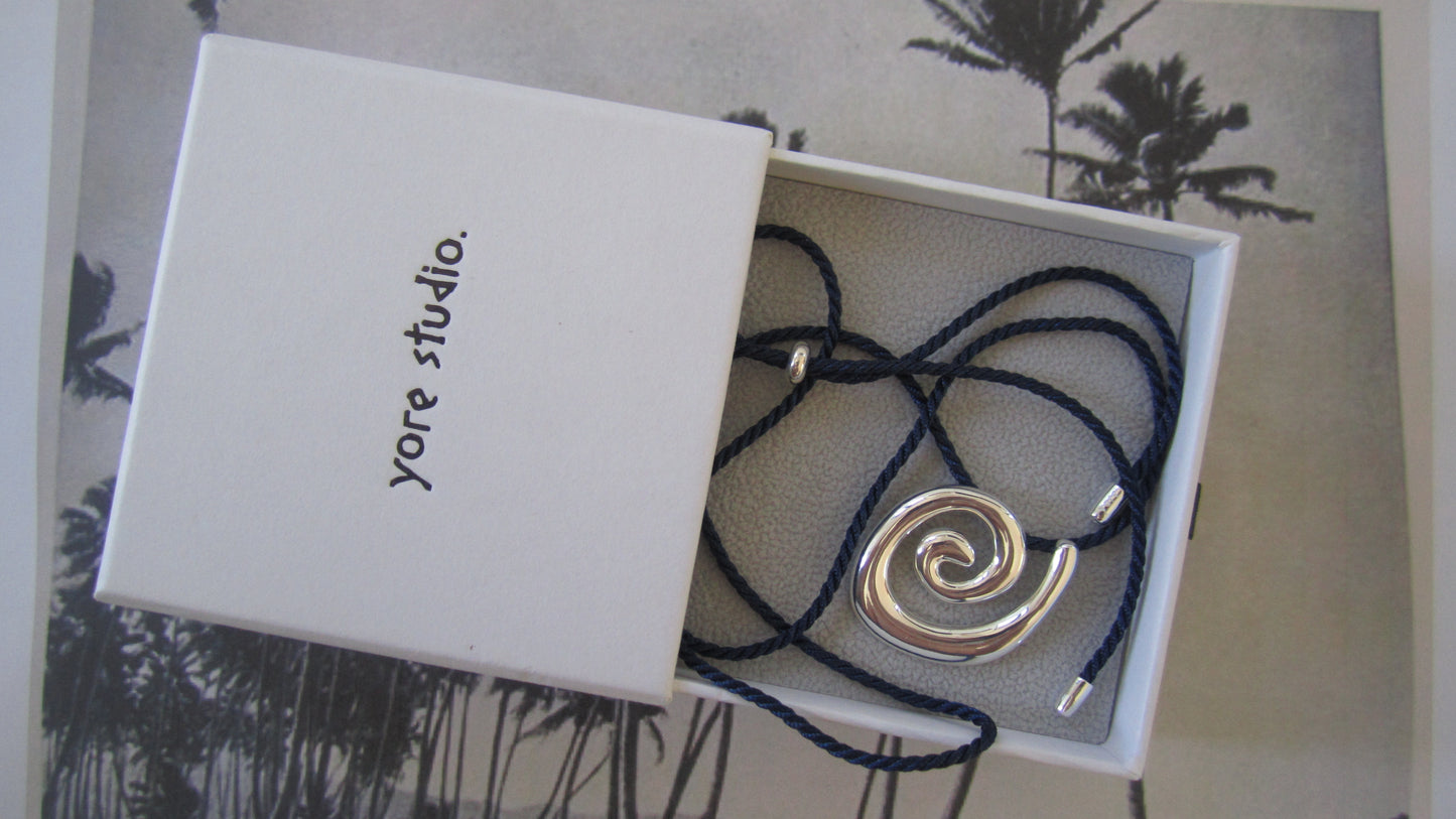 Flo Necklace Deep Blue